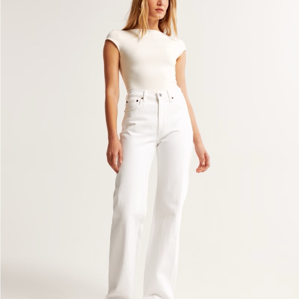 NWT Abercrombie Curve Love jeans